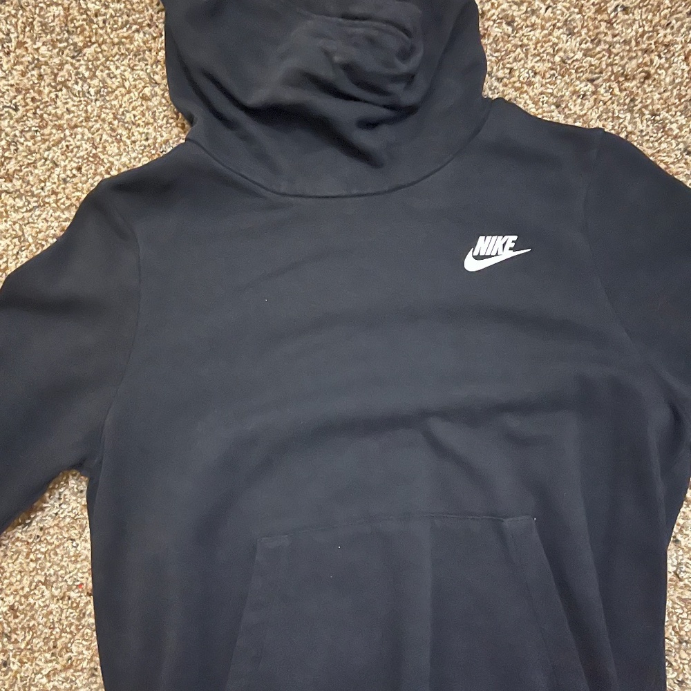 Women’s black nike hoodie